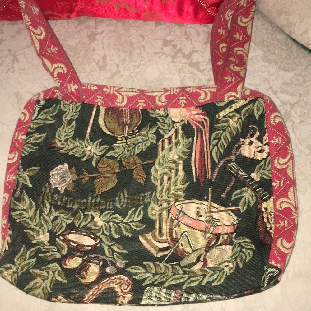 Tapestry Purse: Metropolitan Opera